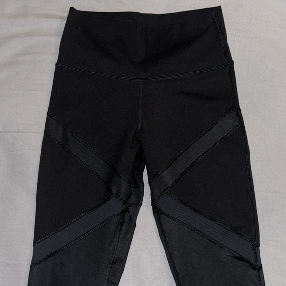 Offline by Aerie Hugger Hi-Rise Leggings - Picture 2 of 4